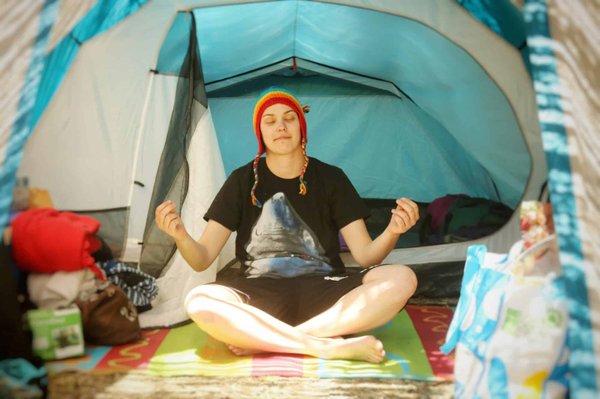 Comment aménager un camping pour une retraite de yoga en pleine nature?